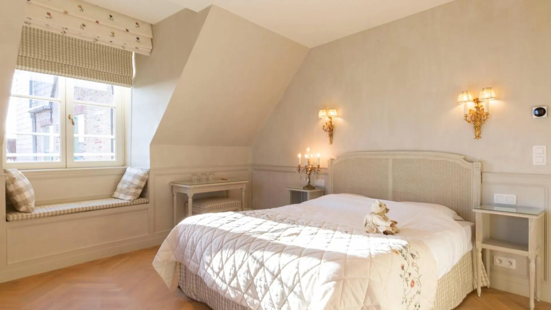Guesthouse Mirabel Μπριζ 4*,